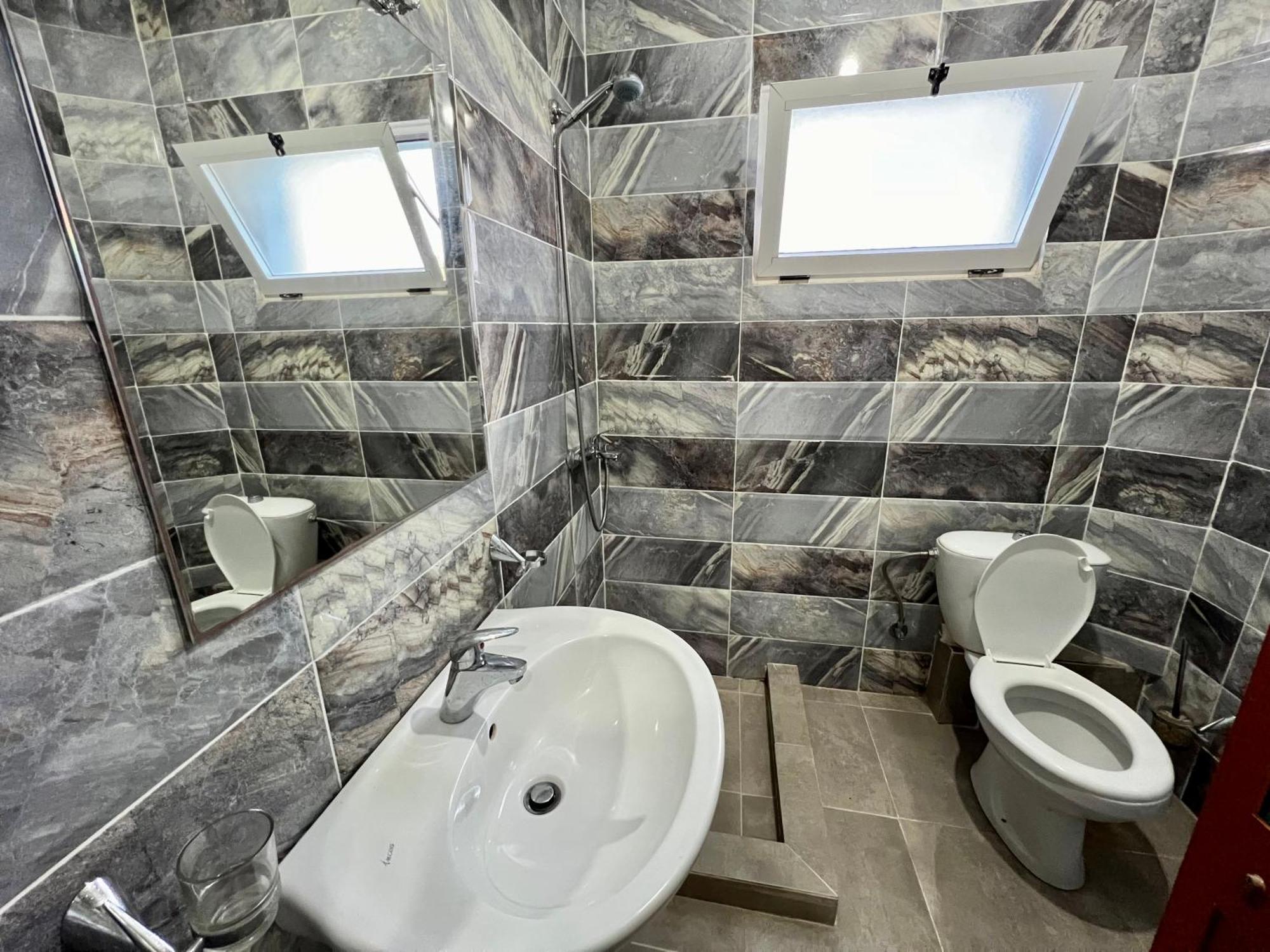 Redi'S Seaview Apartments Saranda Dış mekan fotoğraf