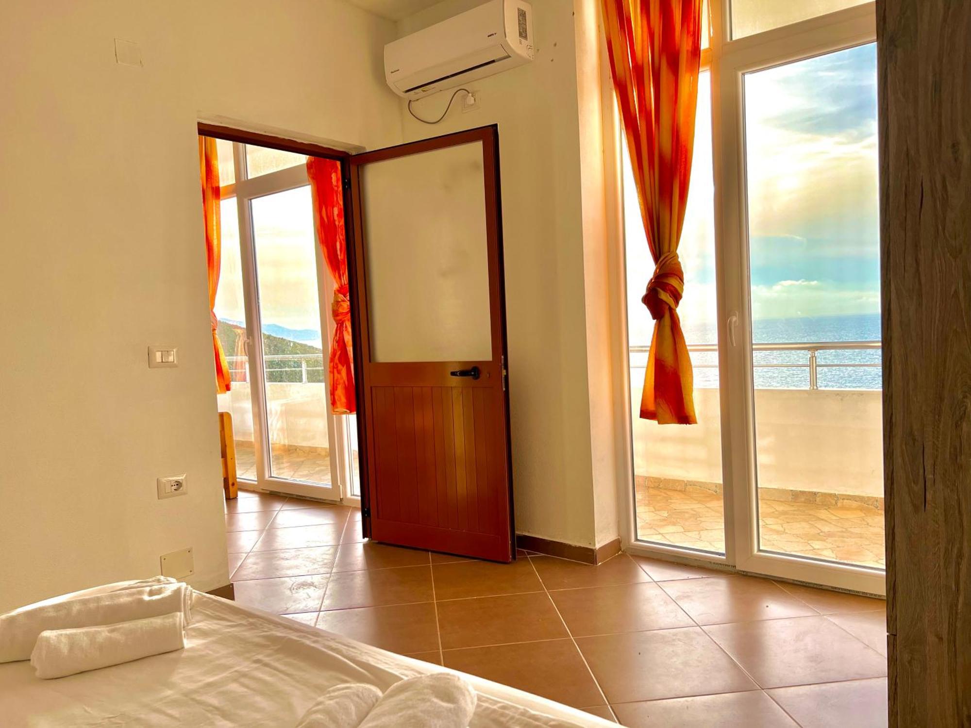 Redi'S Seaview Apartments Saranda Dış mekan fotoğraf