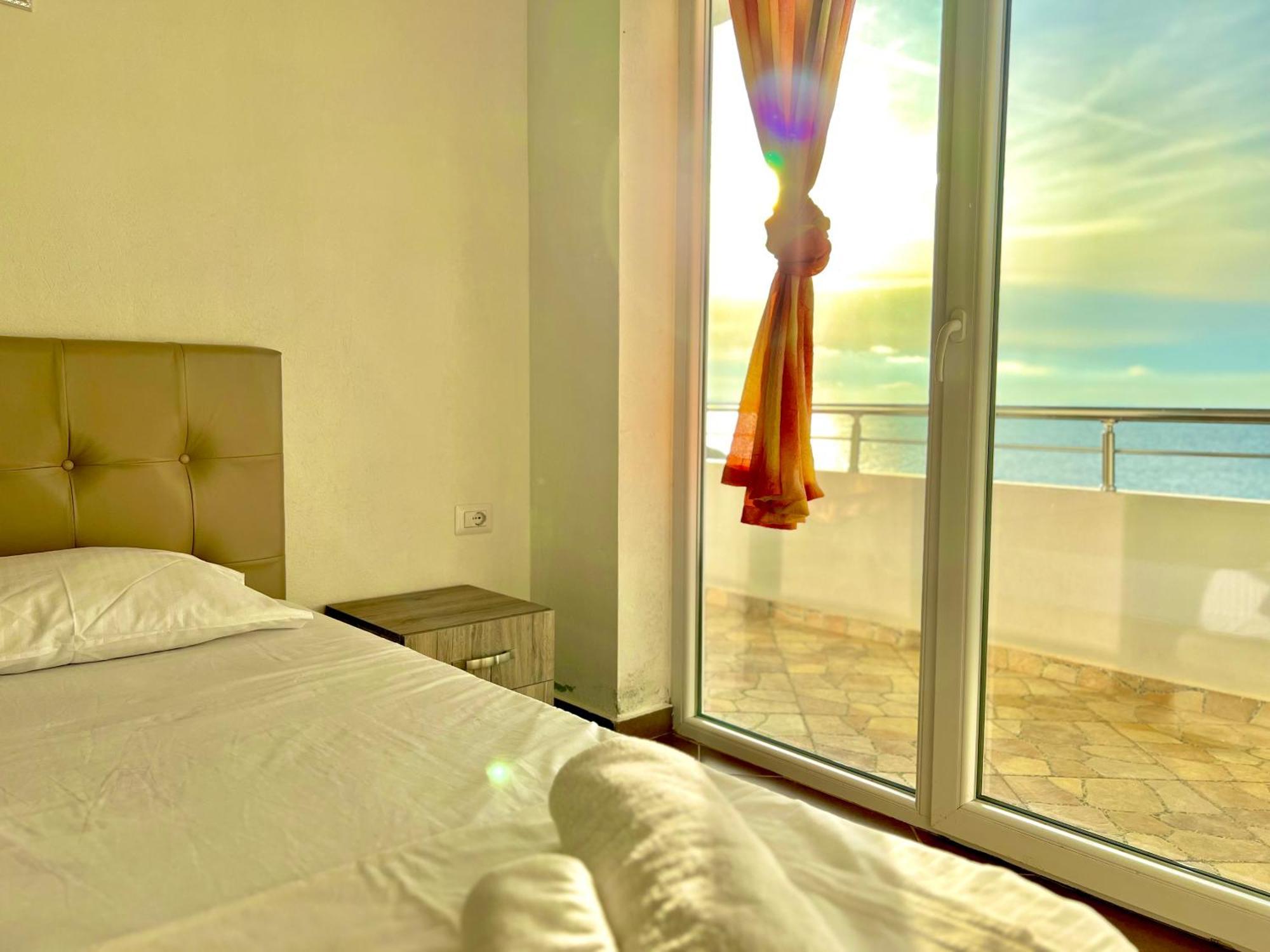Redi'S Seaview Apartments Saranda Dış mekan fotoğraf