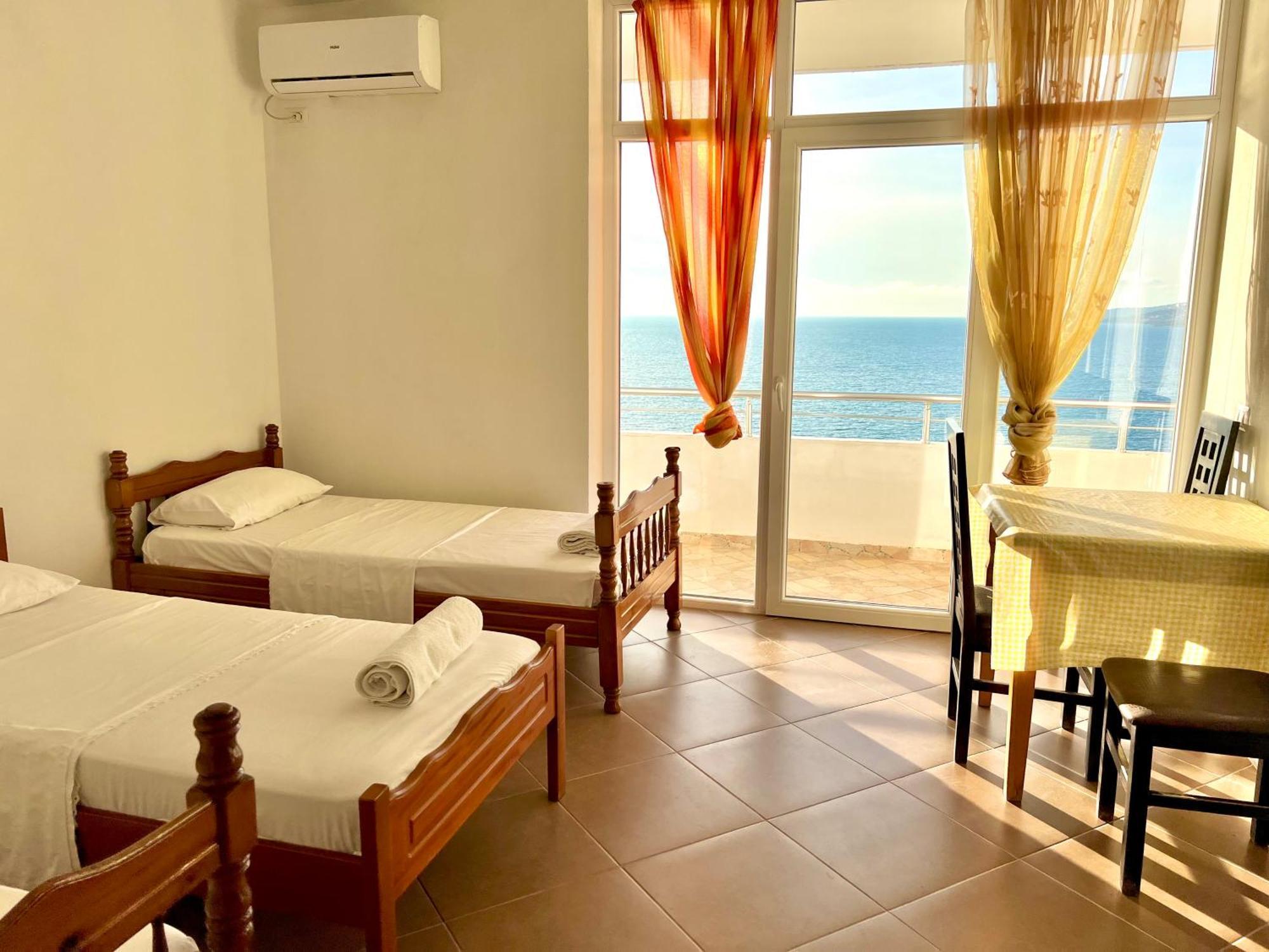 Redi'S Seaview Apartments Saranda Dış mekan fotoğraf