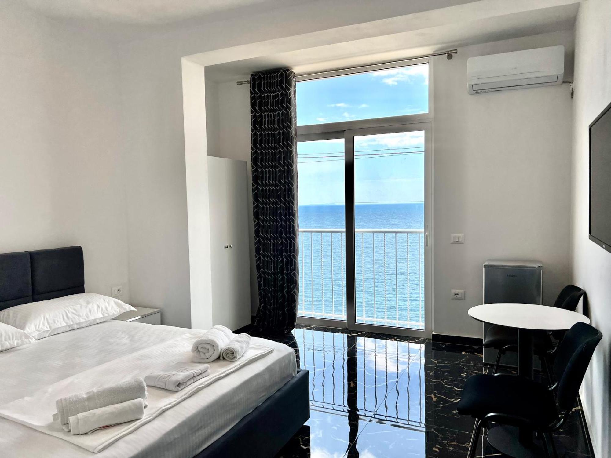 Redi'S Seaview Apartments Saranda Dış mekan fotoğraf