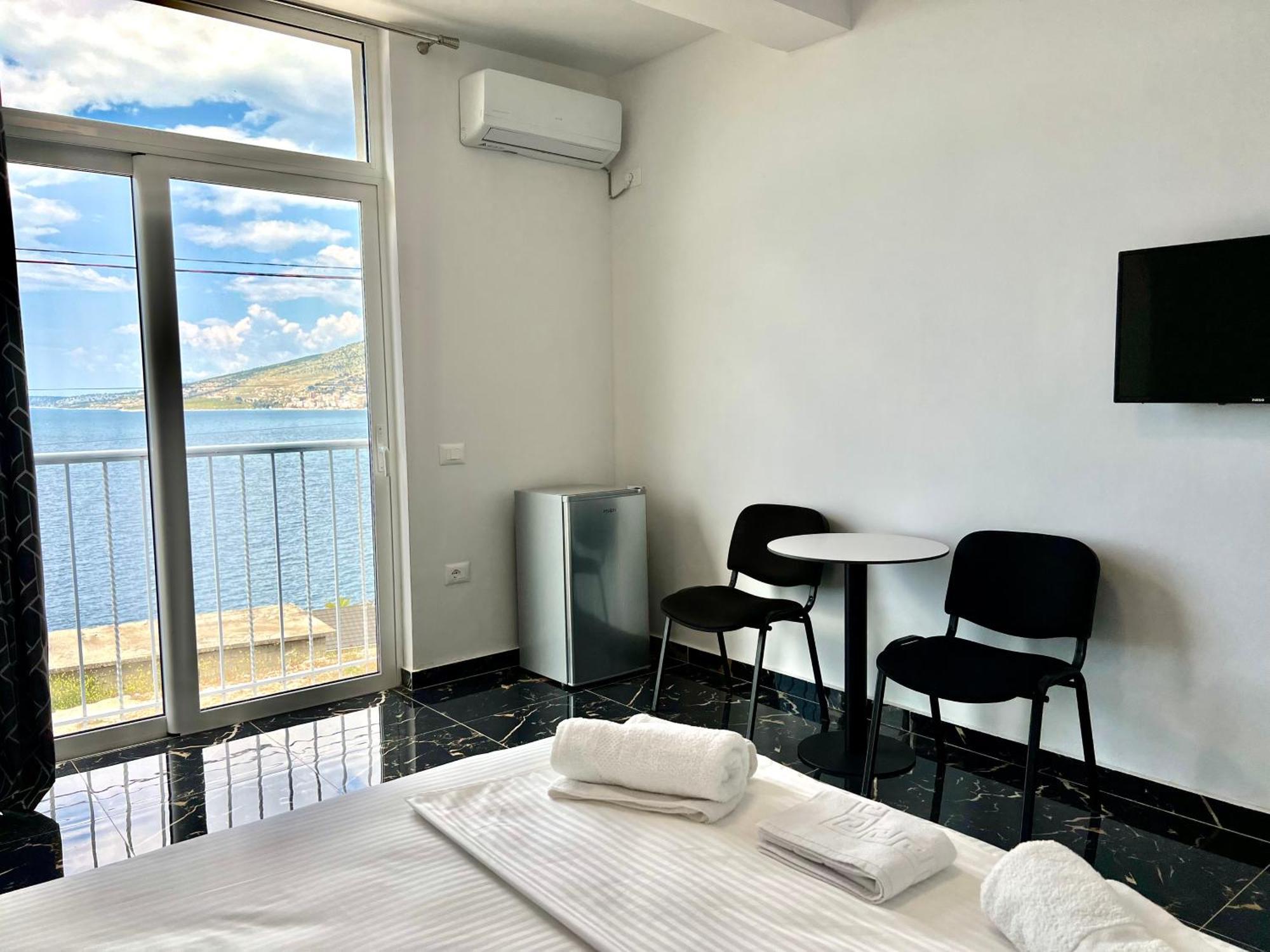 Redi'S Seaview Apartments Saranda Dış mekan fotoğraf