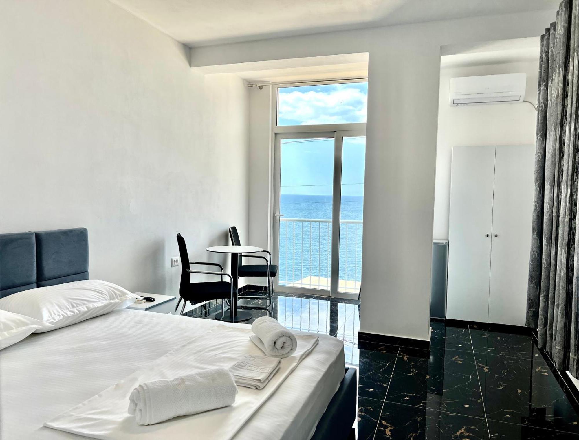 Redi'S Seaview Apartments Saranda Dış mekan fotoğraf